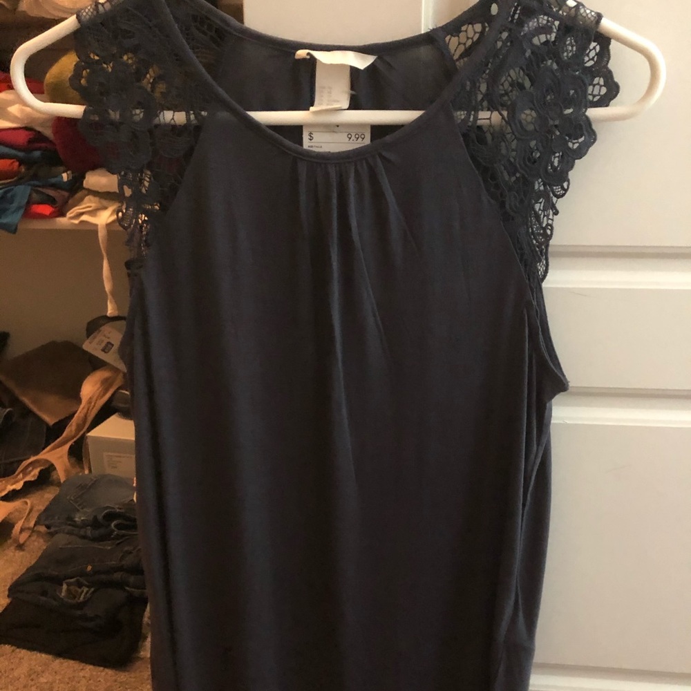 H&M shirt, xs